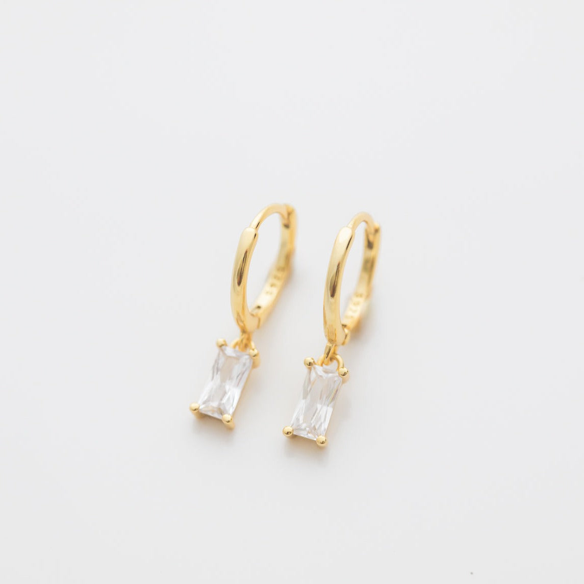 BAGUETTE DIAMOND HUGGIES