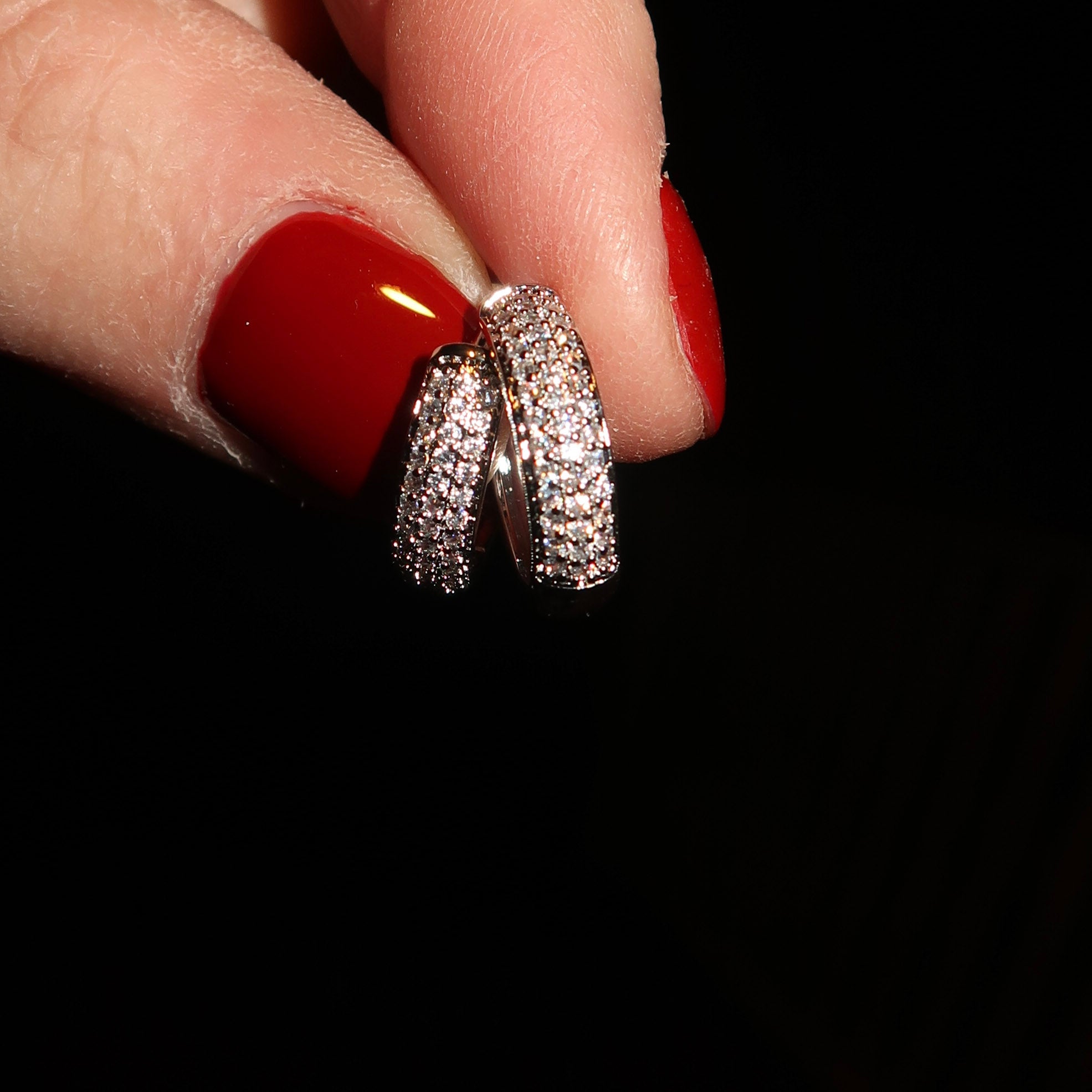 DIAMOND DUST HUGGIES - Silver