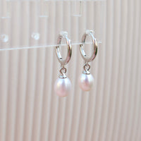 FRESHWATER PEARL HUGGIES - Silver