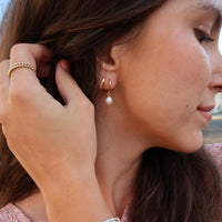FRESHWATER PEARL HUGGIES - Gold