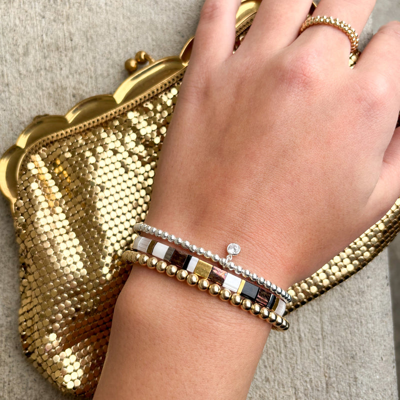 VINTAGE CHARM