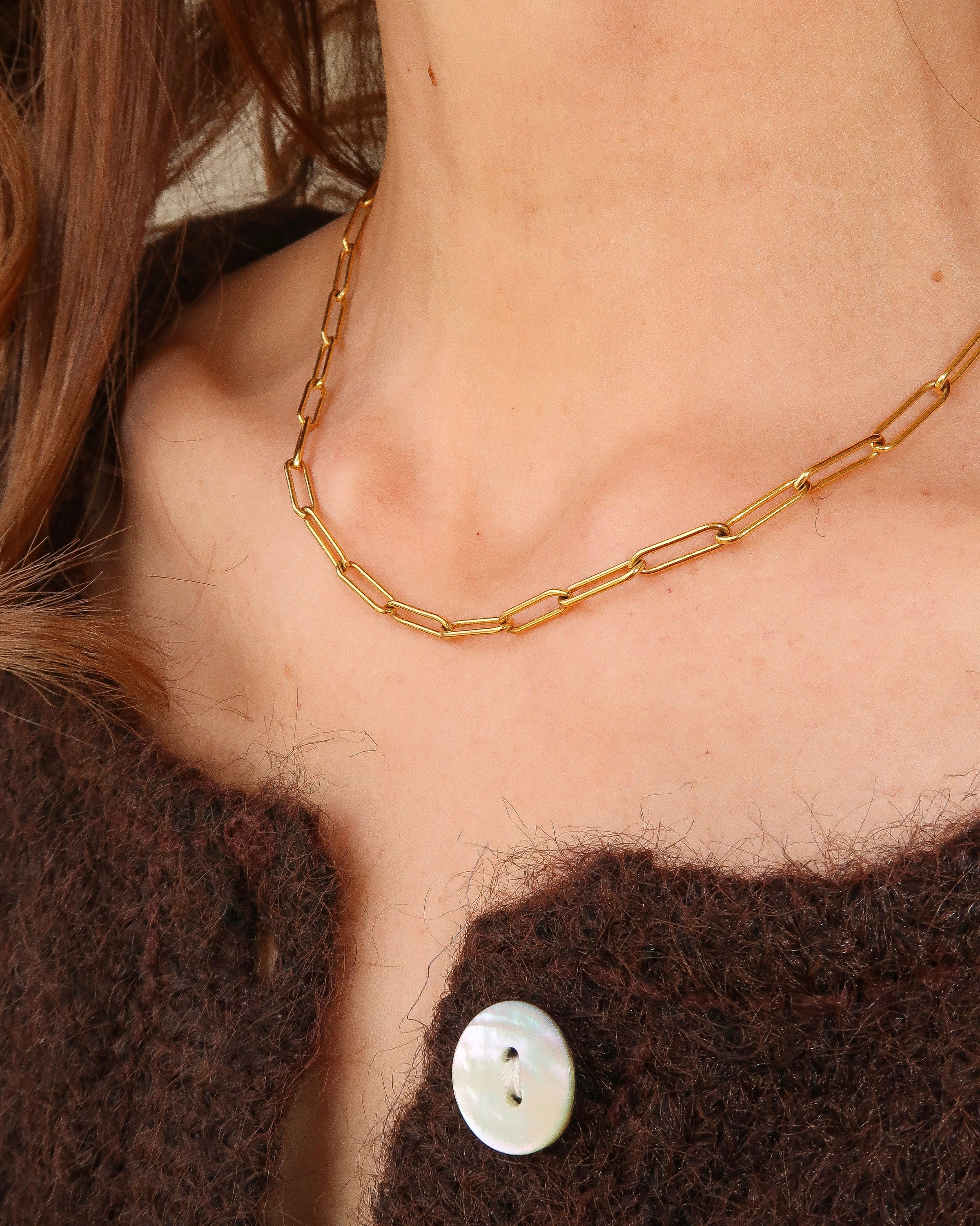 LARGE PAPERCLIP NECKLACE - GOLD