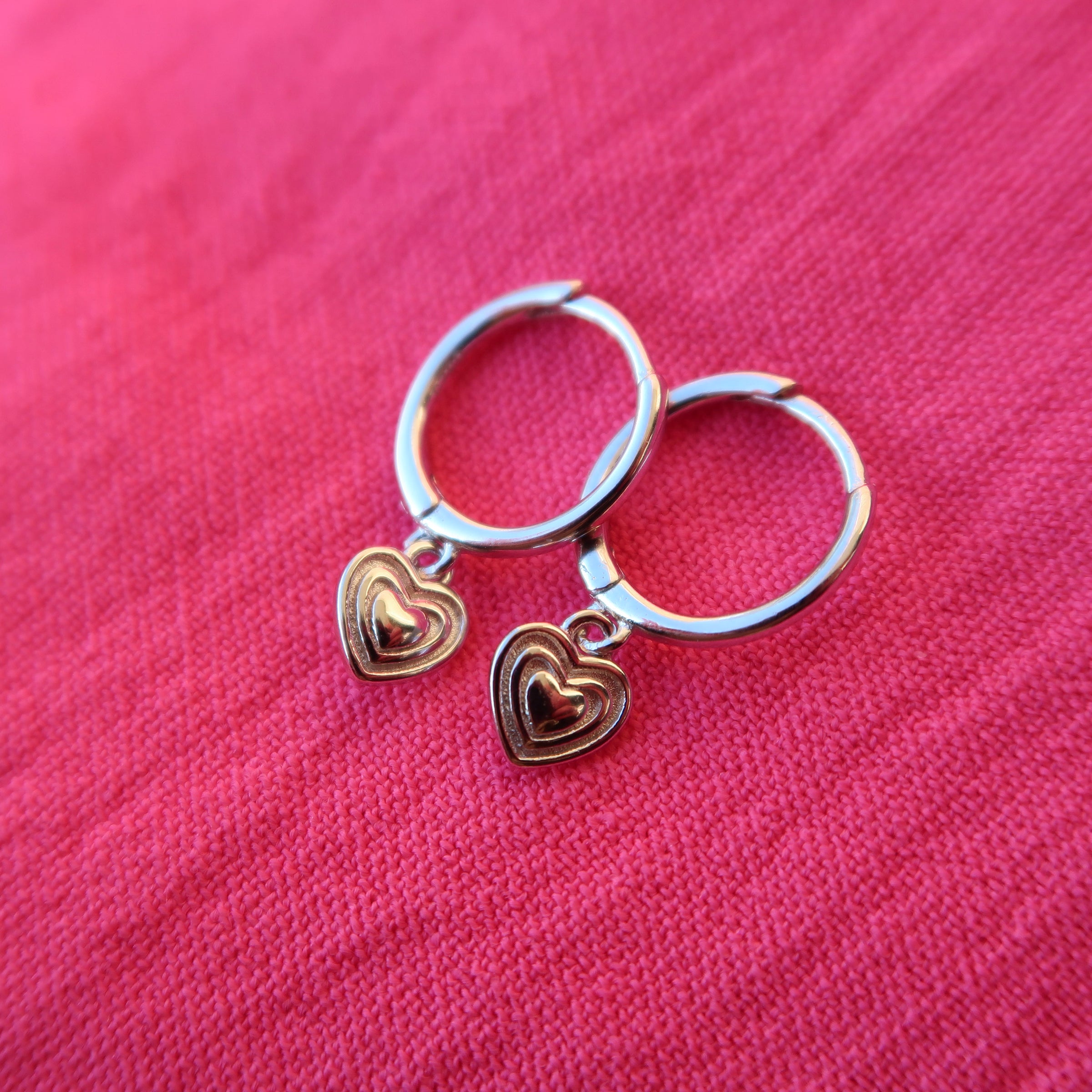 HEART HUGGIES - Silver
