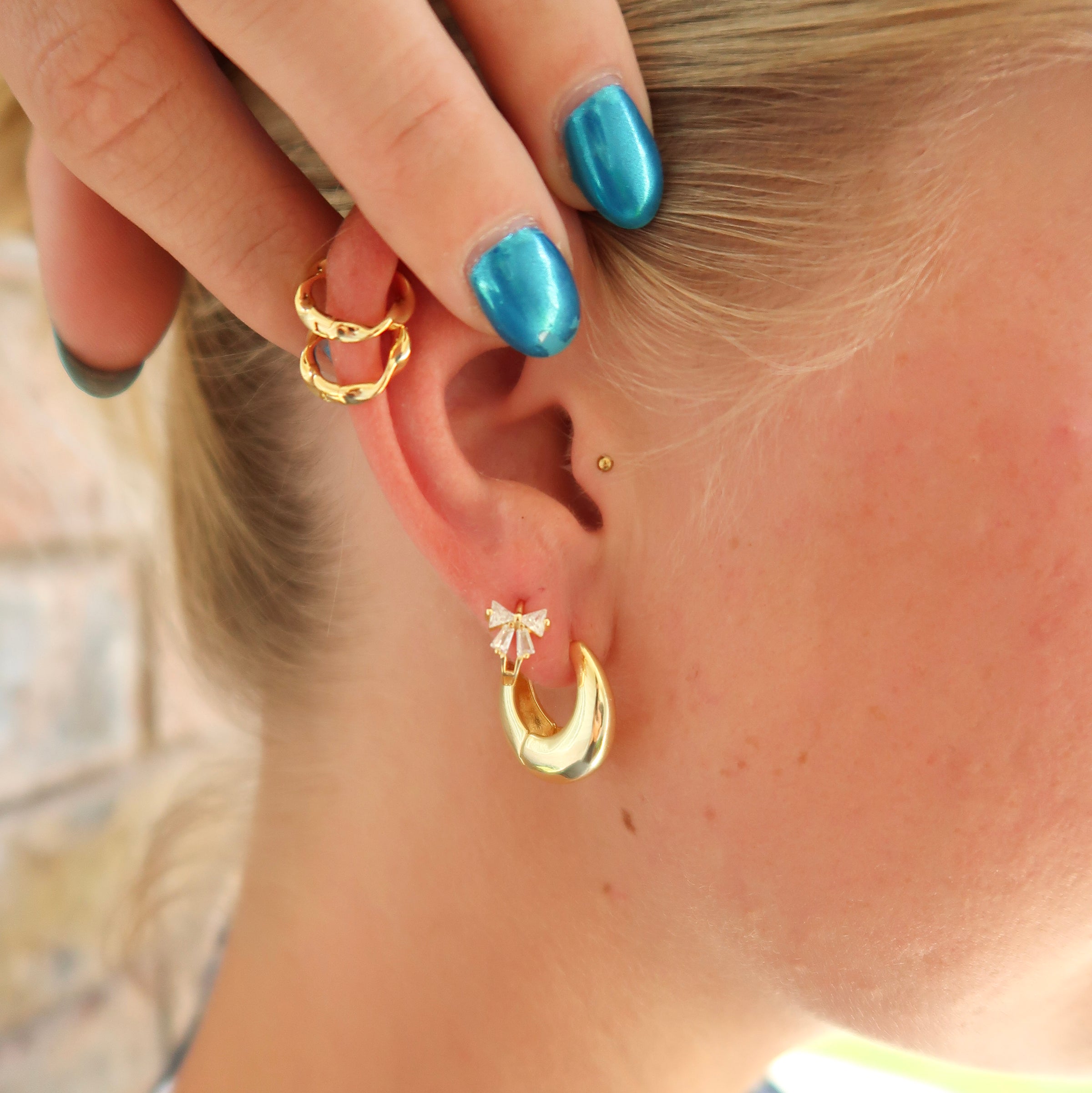 EARRING OF THE MONTH - Gold